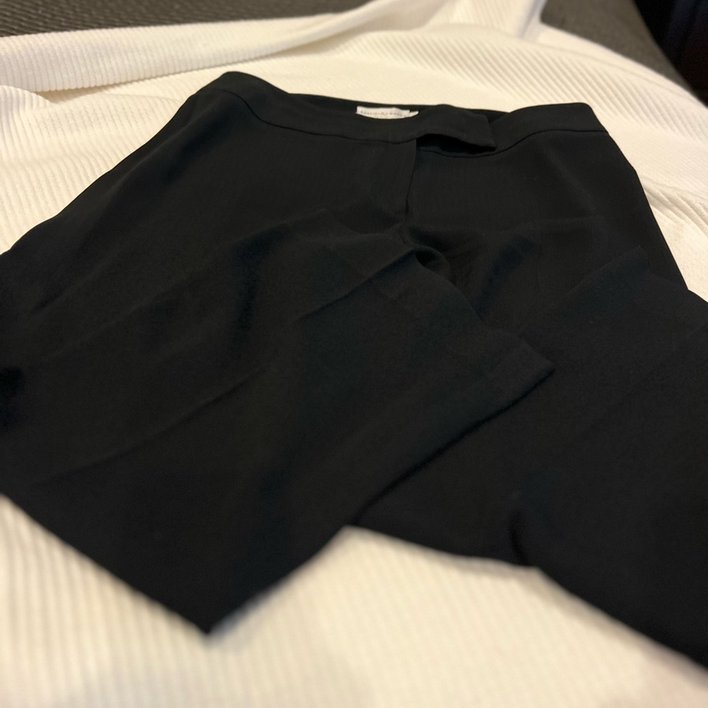 Ribbed cropped black trousers